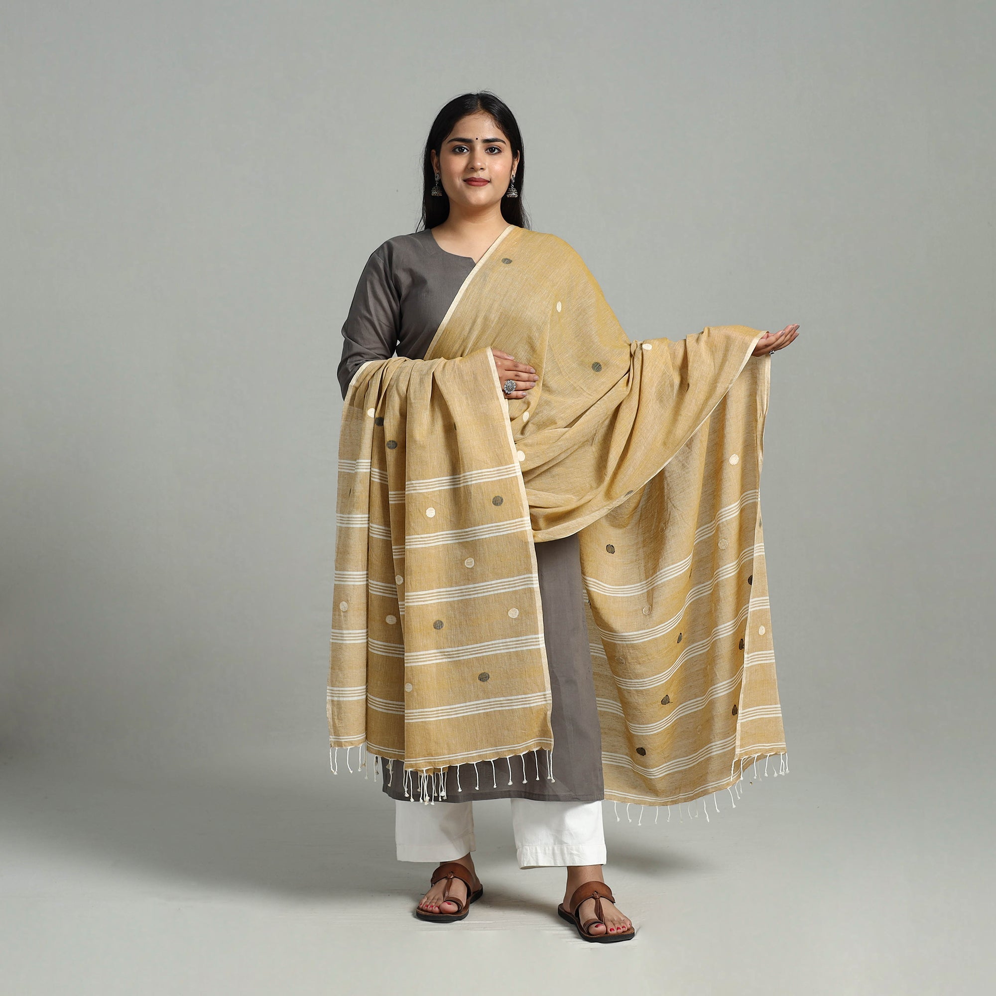 Black - Handloom Cotton Burdwan Jamdani Stole with Tassels 23