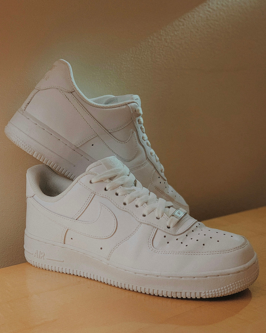 white nike air force 1