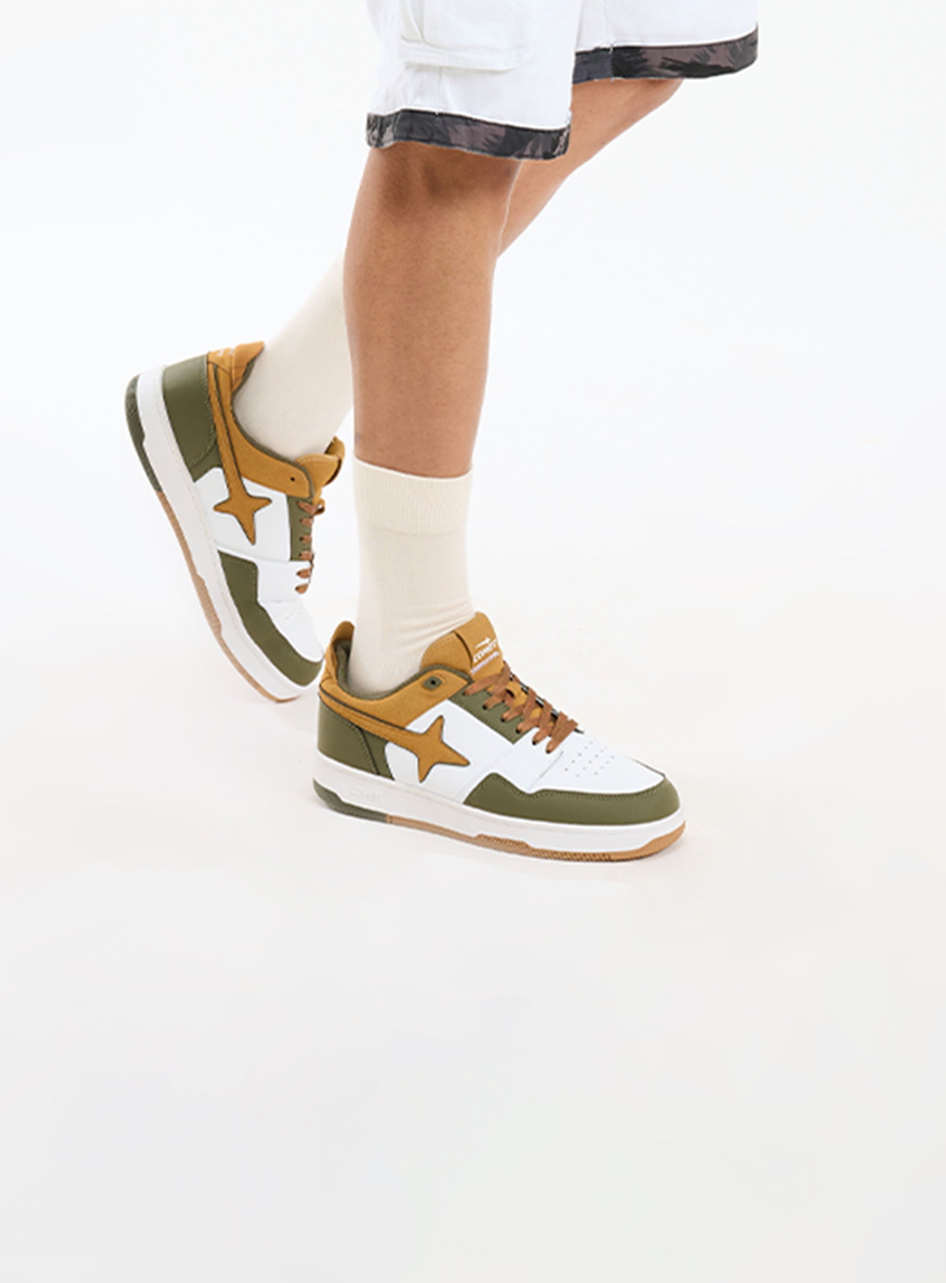 X Lows PINECONE
