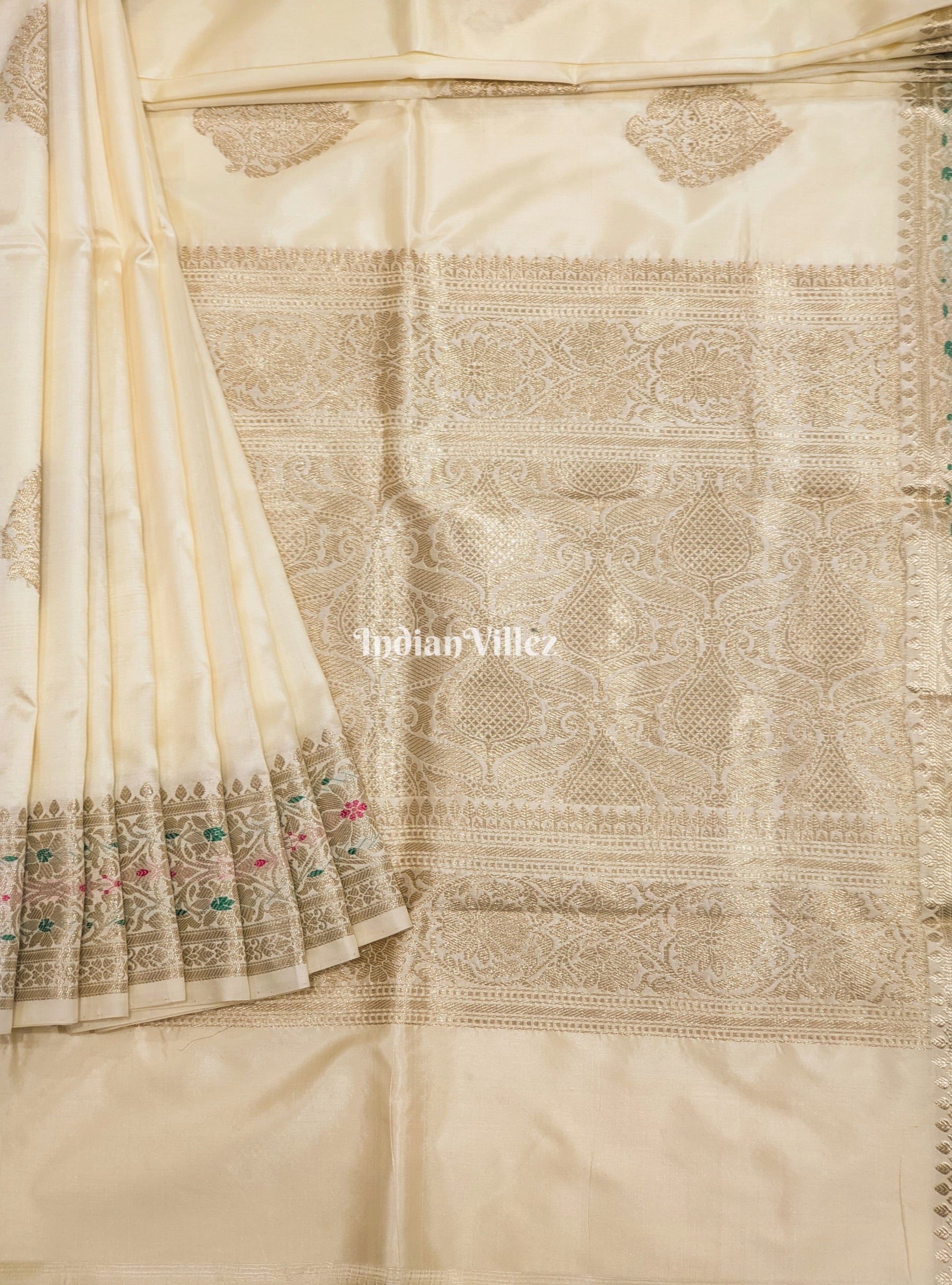 Off-White Handwoven Banarasi Katan Silk Saree