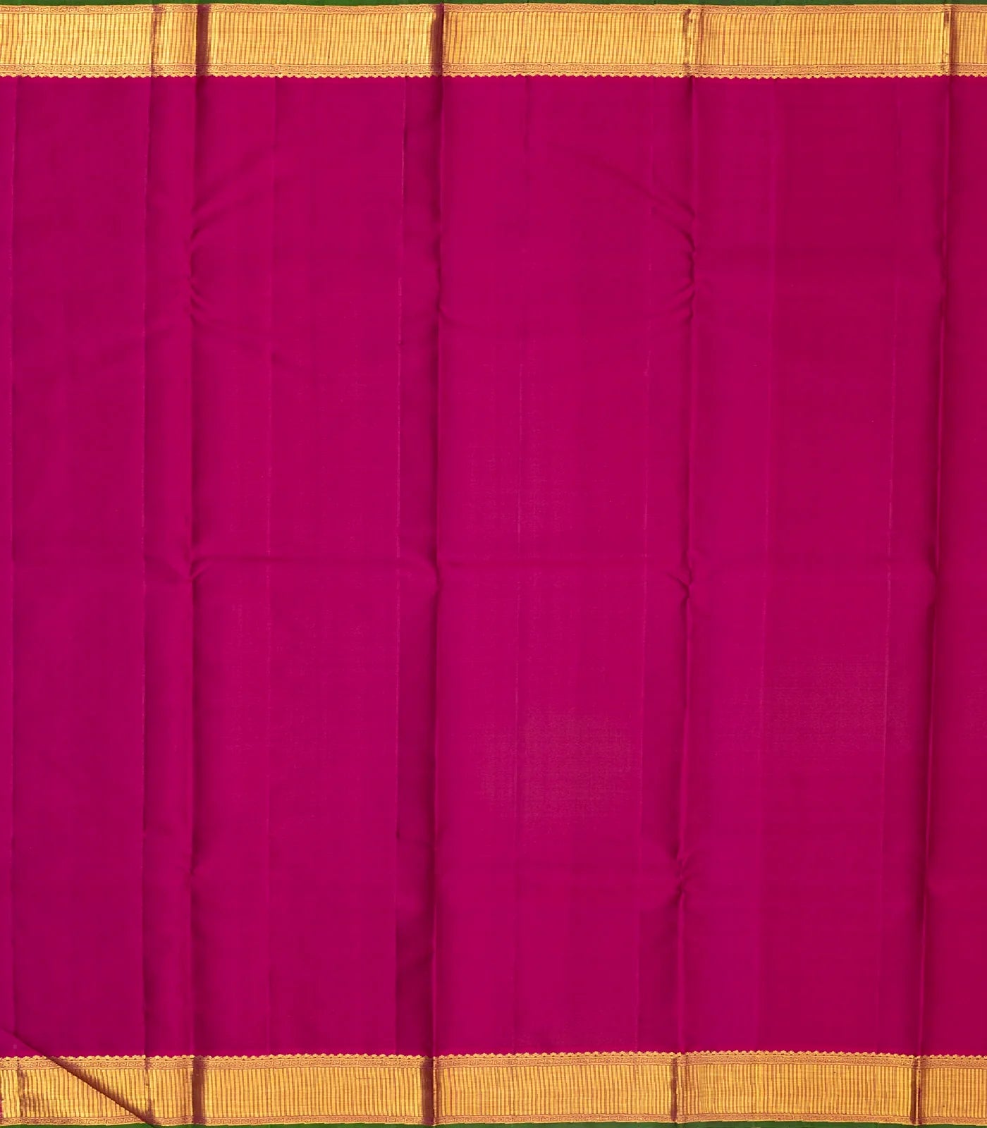 Magenta Handloom Kanchipuram Silk Saree With Solid Zari Border