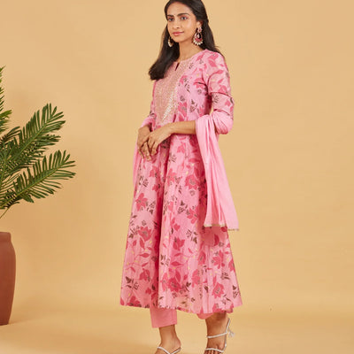 Blush Pink Kurta Set With Matching Dupatta