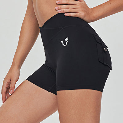 V-waist Cargo Shorts - Black