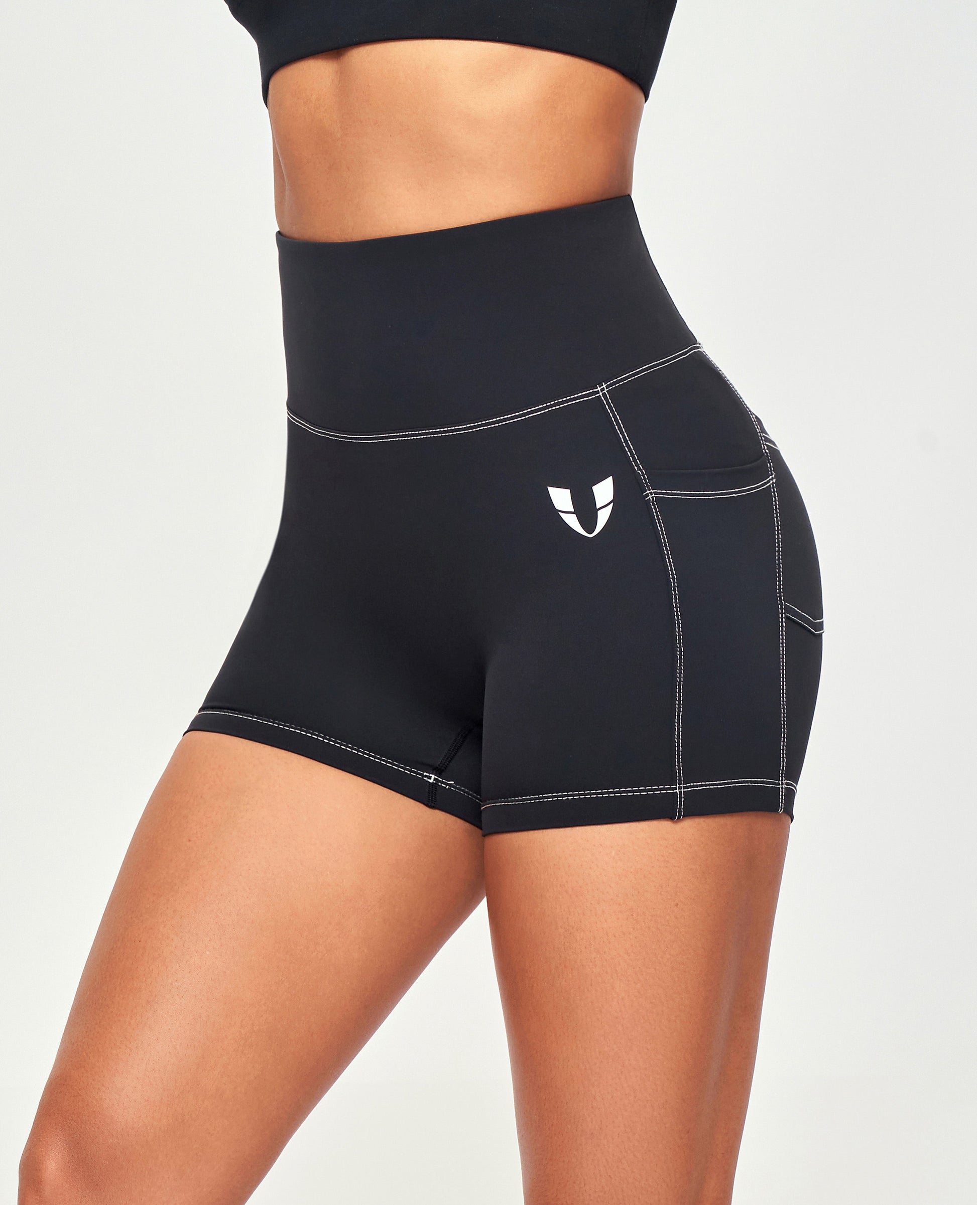 Contrast Stitching Shorts - Black