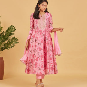 Blush Pink Kurta Set With Matching Dupatta