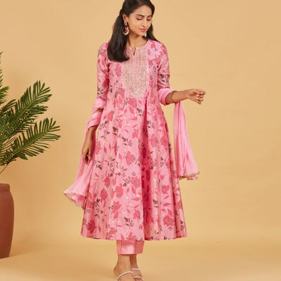 Blush Pink Kurta Set With Matching Dupatta