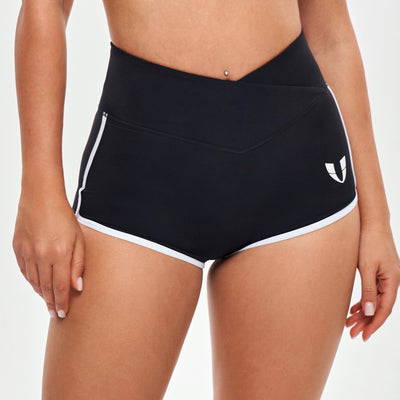 V-waist Lifting Butt Shorts - Black