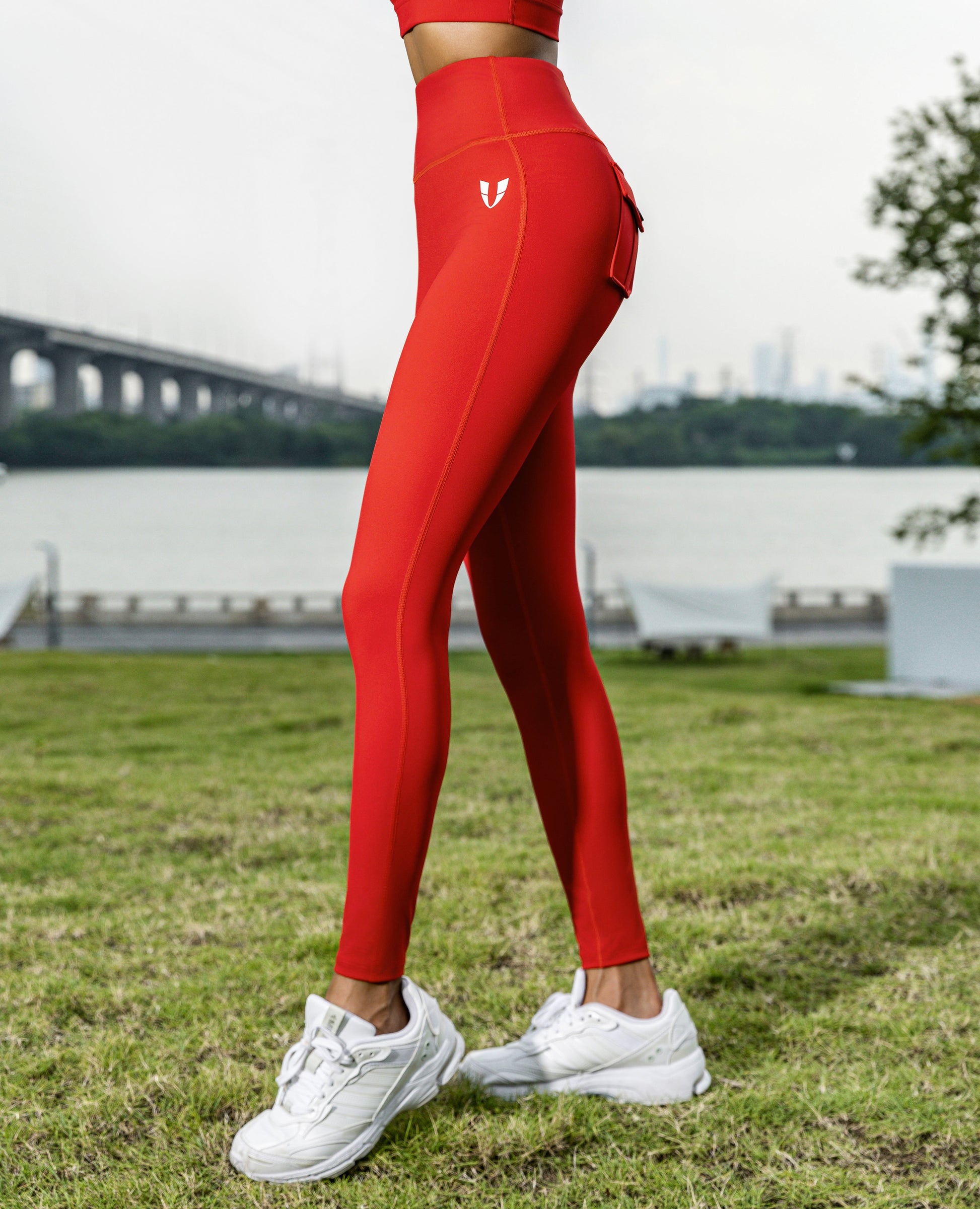Powerful Belted Cargo leggings - Red