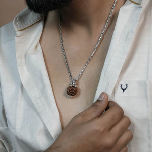 Adiyogi Pendant (3 Mukhi Nepali Rudraksha) With Chain