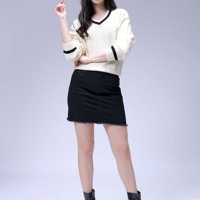 Women's White Loose Fit Solid Sweater