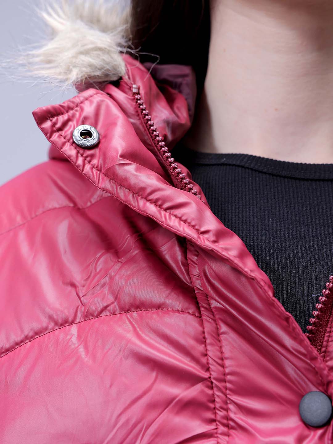 Women's Burgundy Relaxed Fit Solid Puffer Jacket