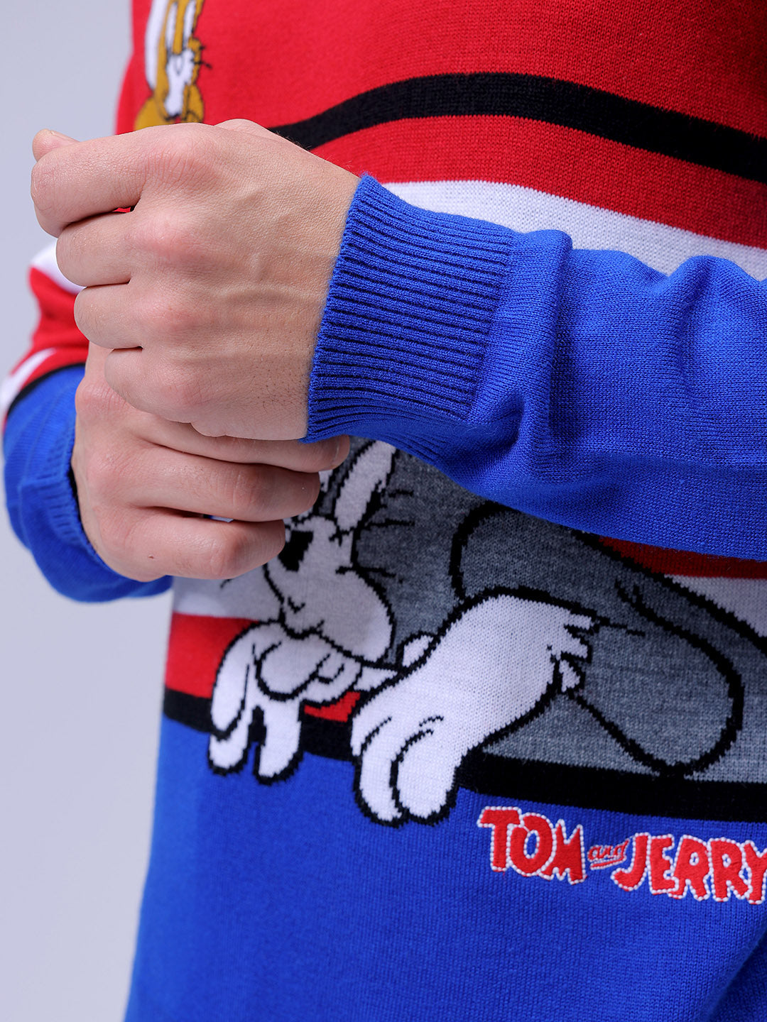 Men's Red Relaxed Fit Tom & Jerry Printed Crew Neck Sweater
