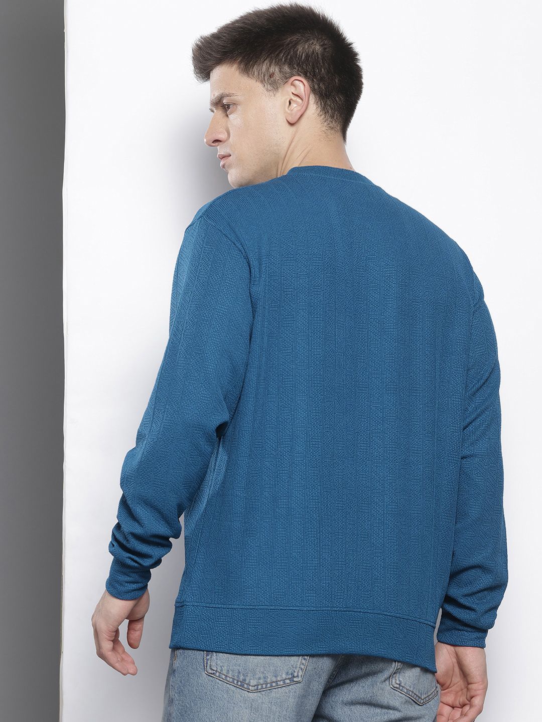Men's Blue Relaxed Fit Self Design Sweatshirt
