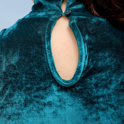 Women's Solid Fitted Velvet Crop Top