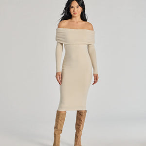Casually Classic Long Sleeve Midi Dress