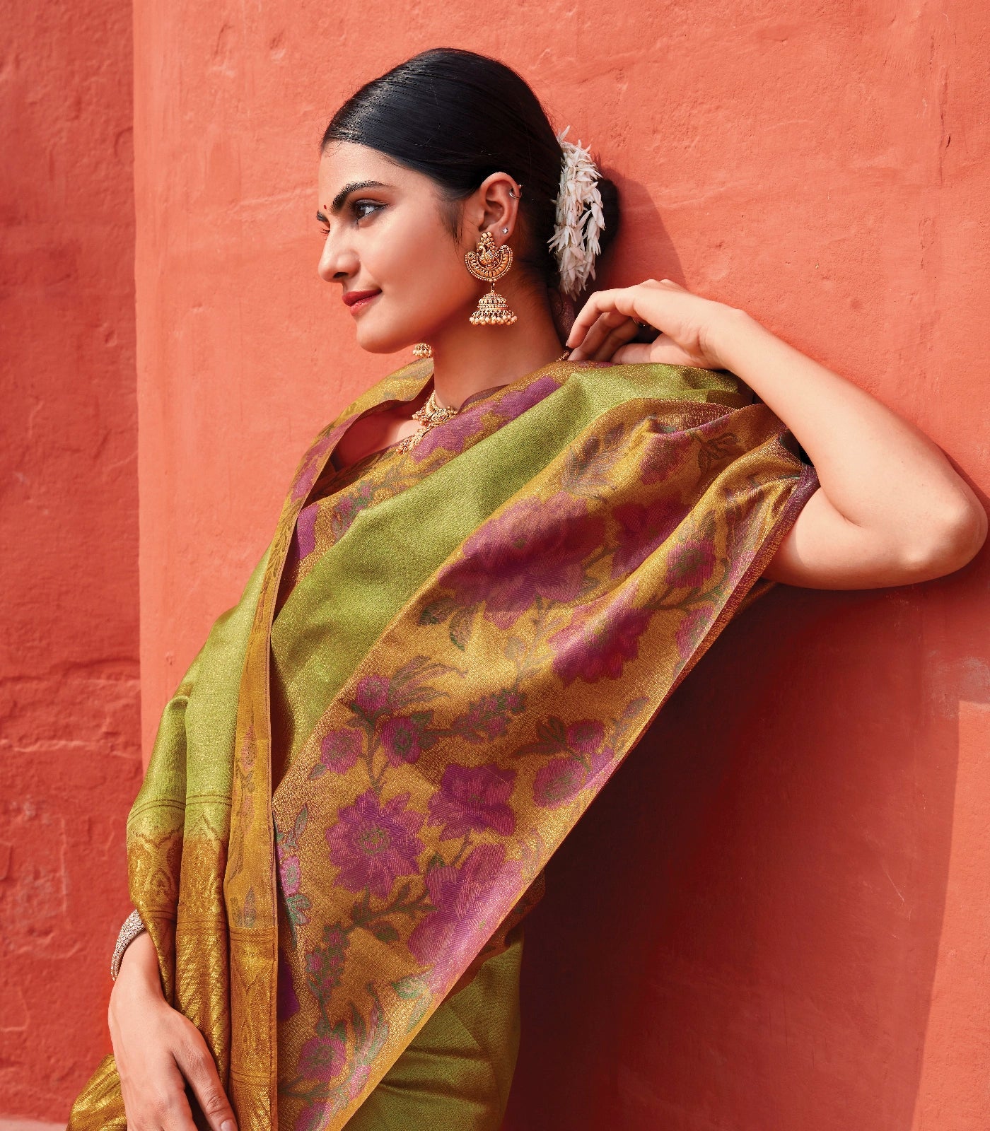Cardamom Green Handloom Kanchipuram Silk Saree With Floral Border