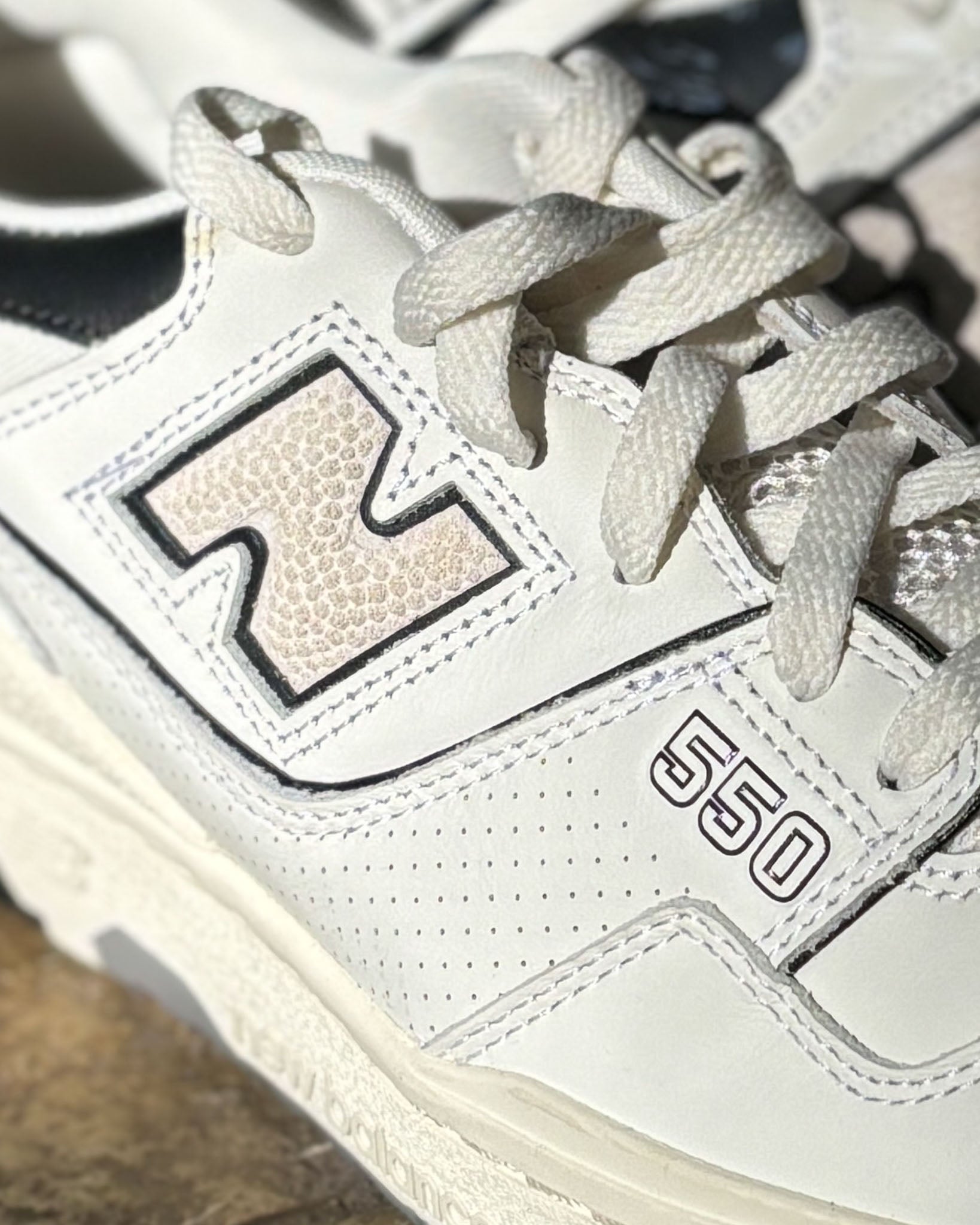 New Balance 550 'White Black' - DS