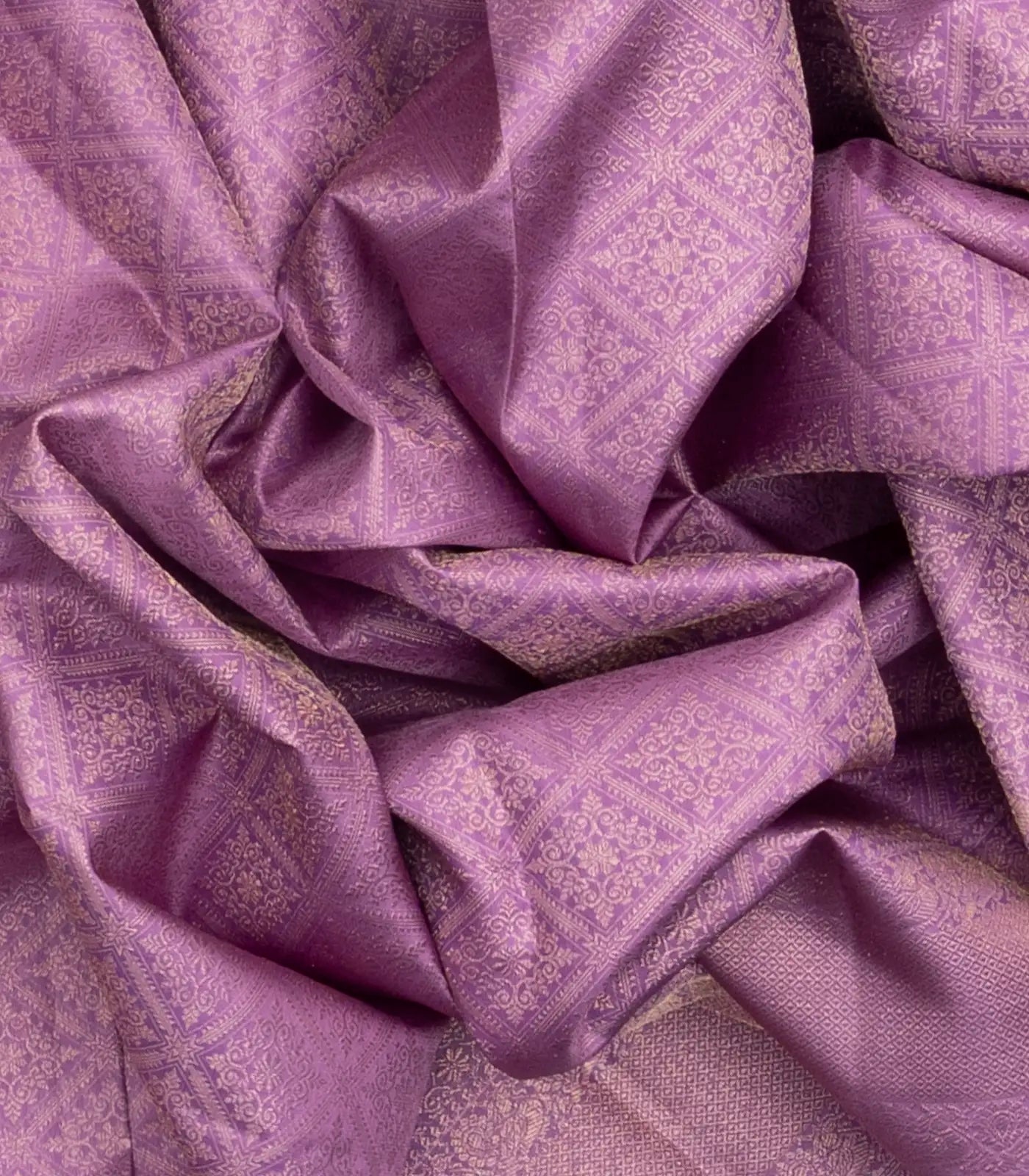 Lavender Handloom Kanchipuram Silk Saree With Floral Motifs