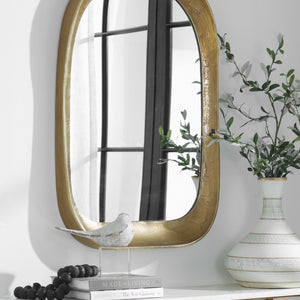 Nylah Mirror