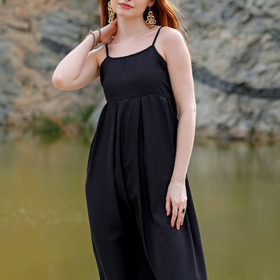 Women's Black Fit and Flare Solid Square Neck Pleated Dress