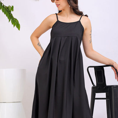 Women's Black Fit and Flare Solid Square Neck Pleated Dress