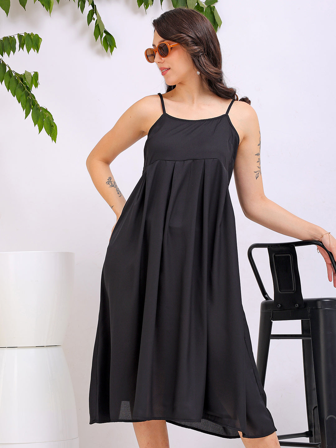 Women's Black Fit and Flare Solid Square Neck Pleated Dress