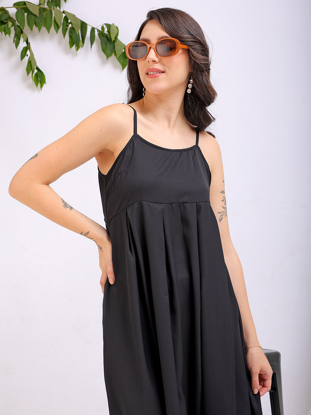 Women's Black Fit and Flare Solid Square Neck Pleated Dress