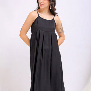 Women's Black Fit and Flare Solid Square Neck Pleated Dress