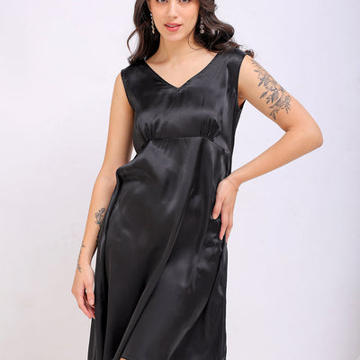 Women's Black Fit and Flare Solid V neck Pinafore Dress