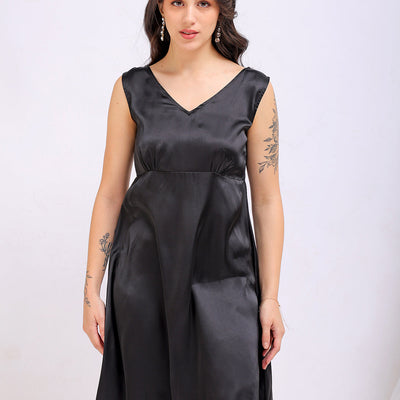 Women's Black Fit and Flare Solid V neck Pinafore Dress