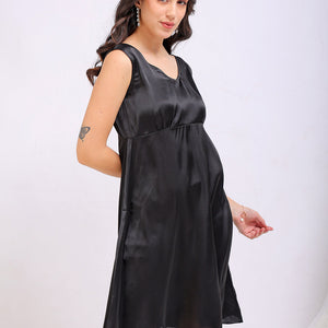 Women's Black Fit and Flare Solid V neck Pinafore Dress