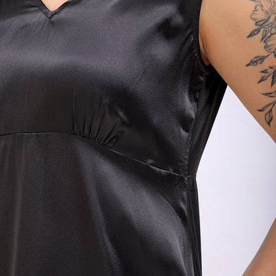 Women's Black Fit and Flare Solid V neck Pinafore Dress