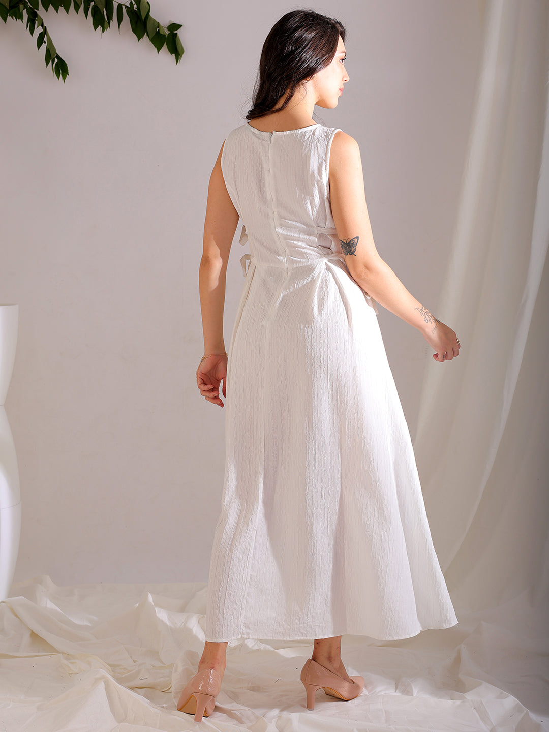 Women's White Flare Textured Round Neck Midi Dress