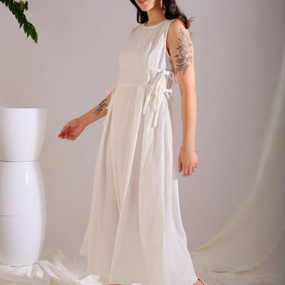 Women's White Flare Textured Round Neck Midi Dress
