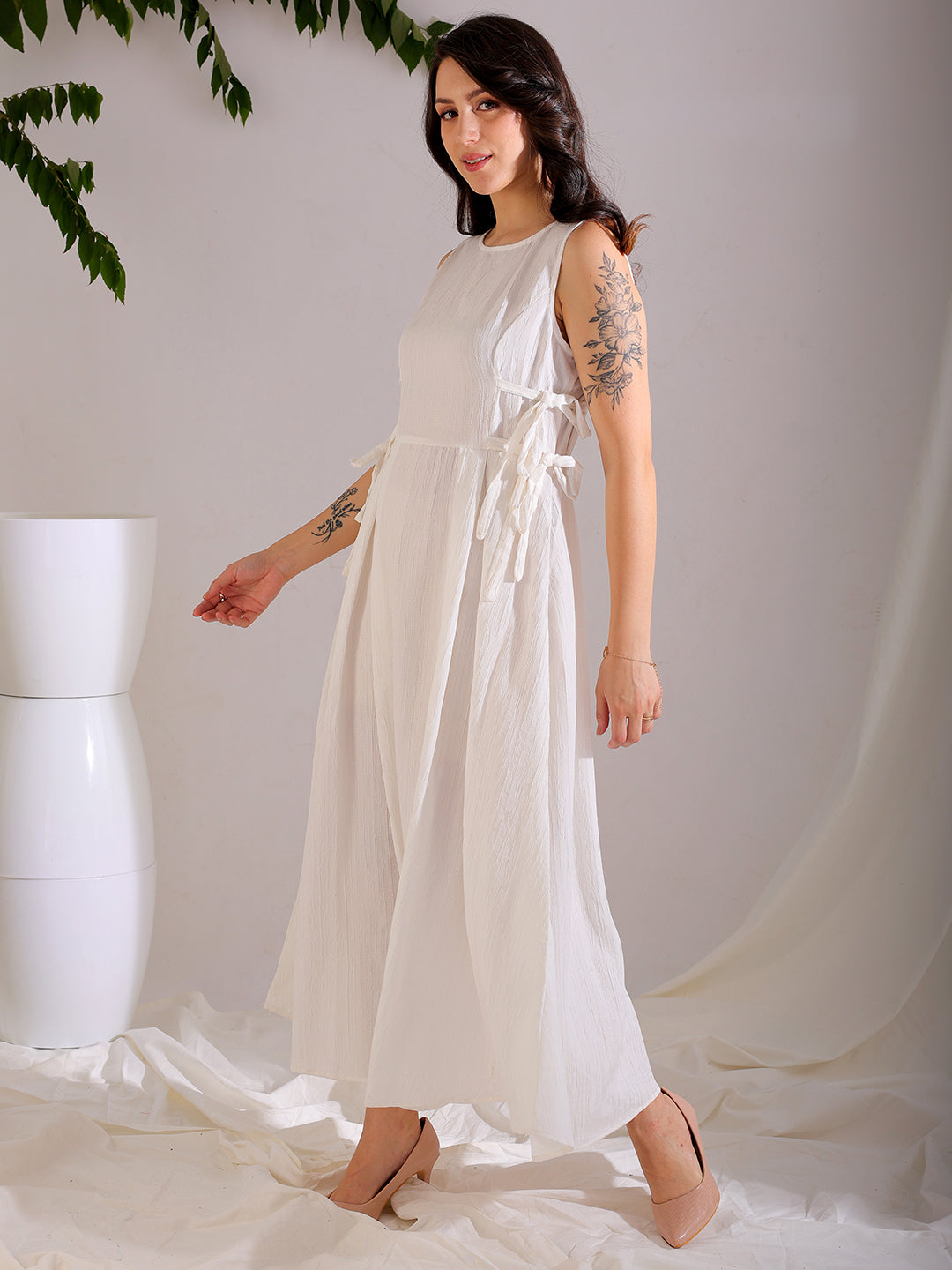 Women's White Flare Textured Round Neck Midi Dress