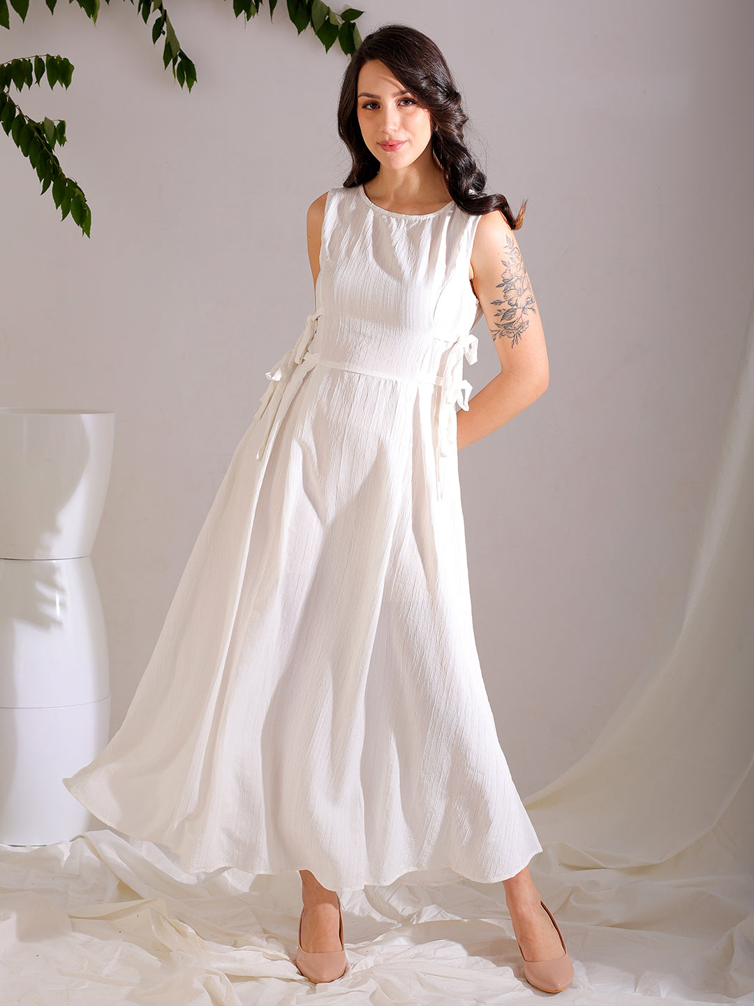 Women's White Flare Textured Round Neck Midi Dress