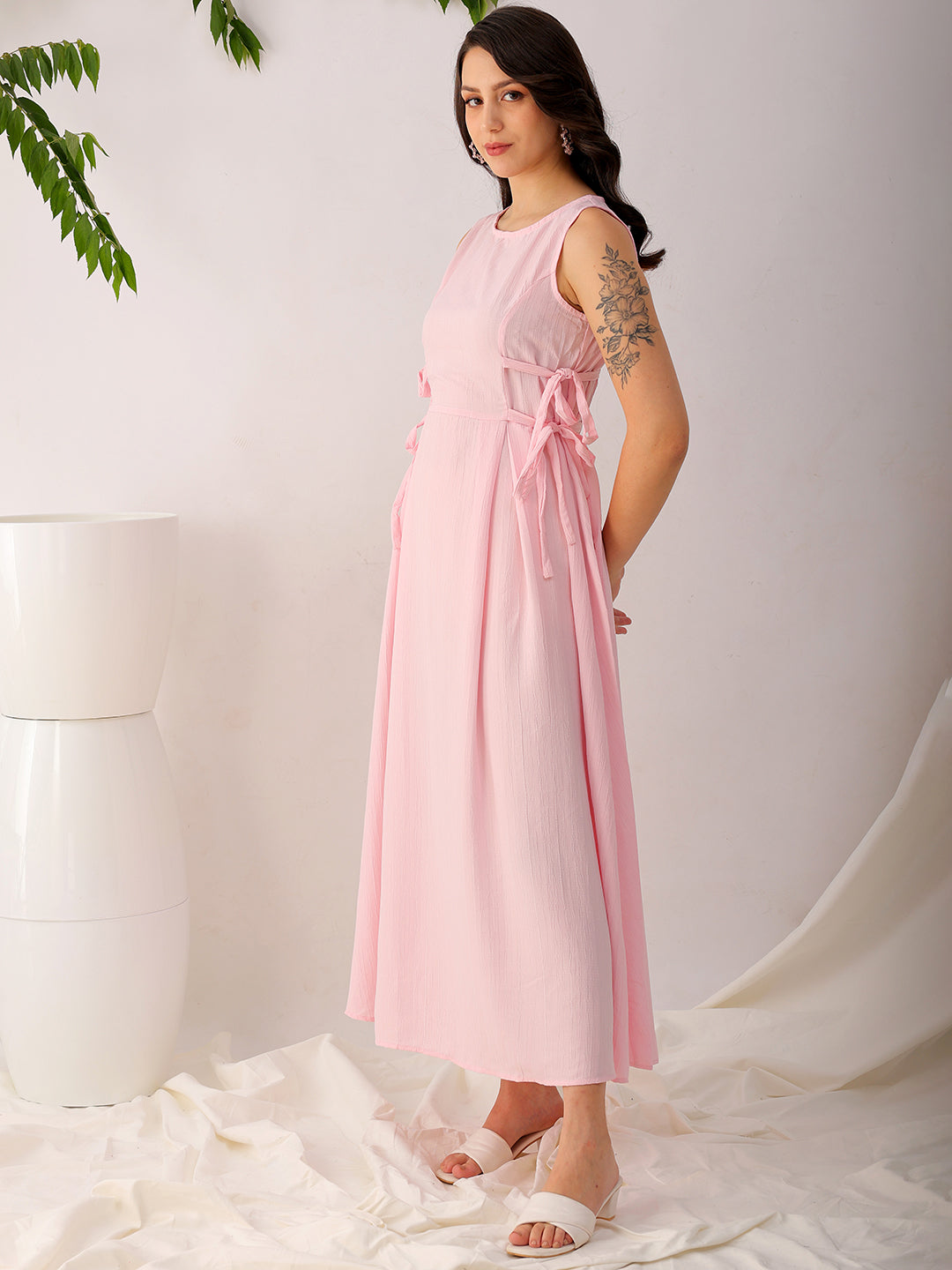 Women's Pink Flare Textured Round Neck Midi Dress