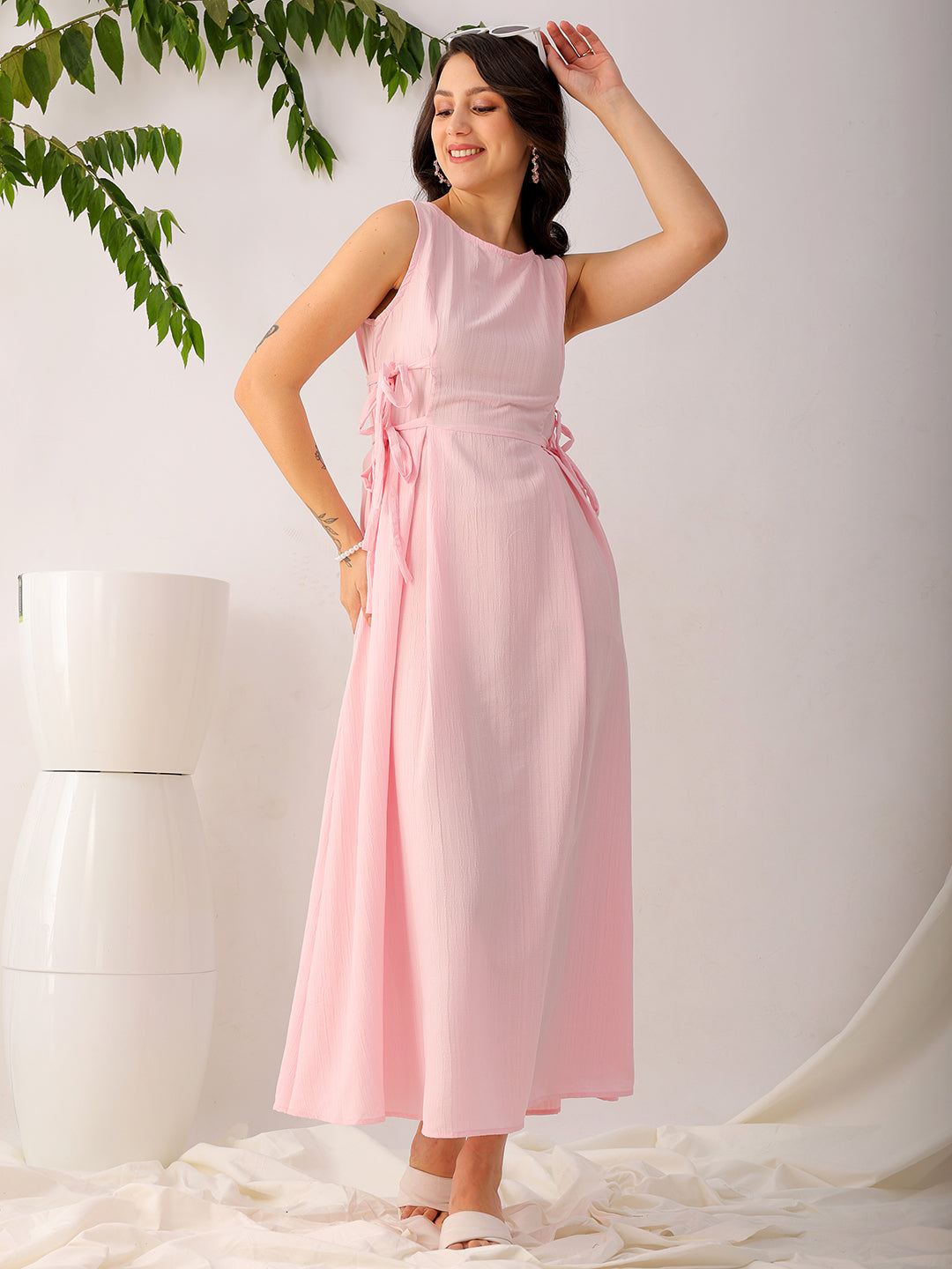 Women's Pink Flare Textured Round Neck Midi Dress