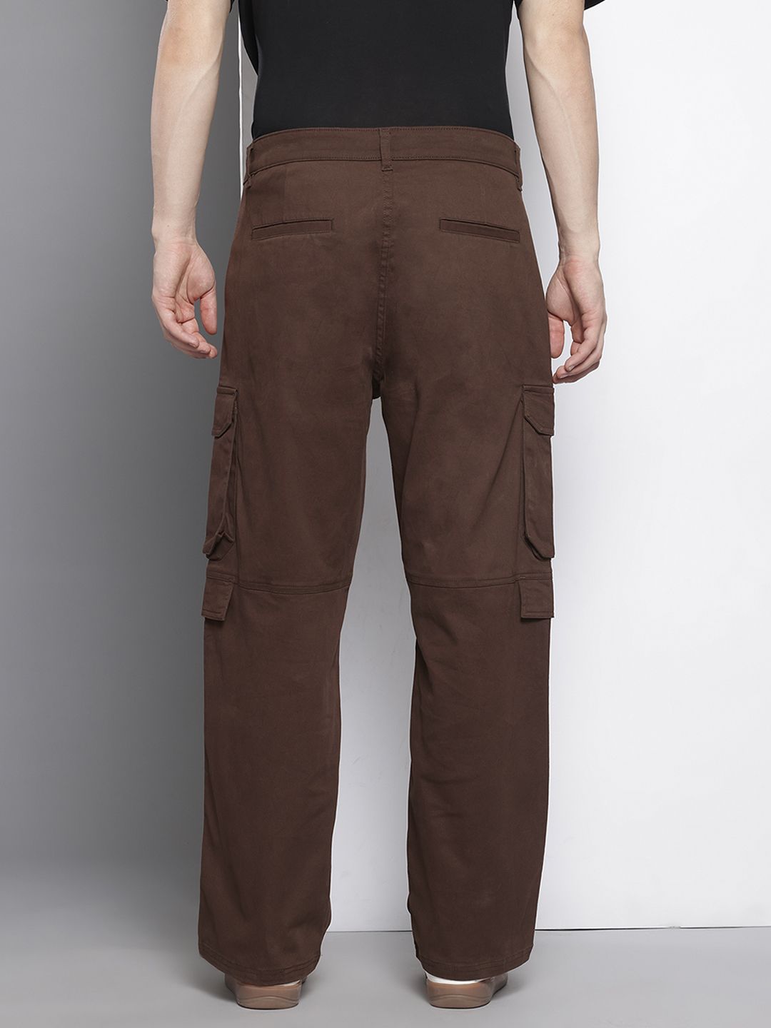 Men's Brown Relaxed Fit Solid Cargos