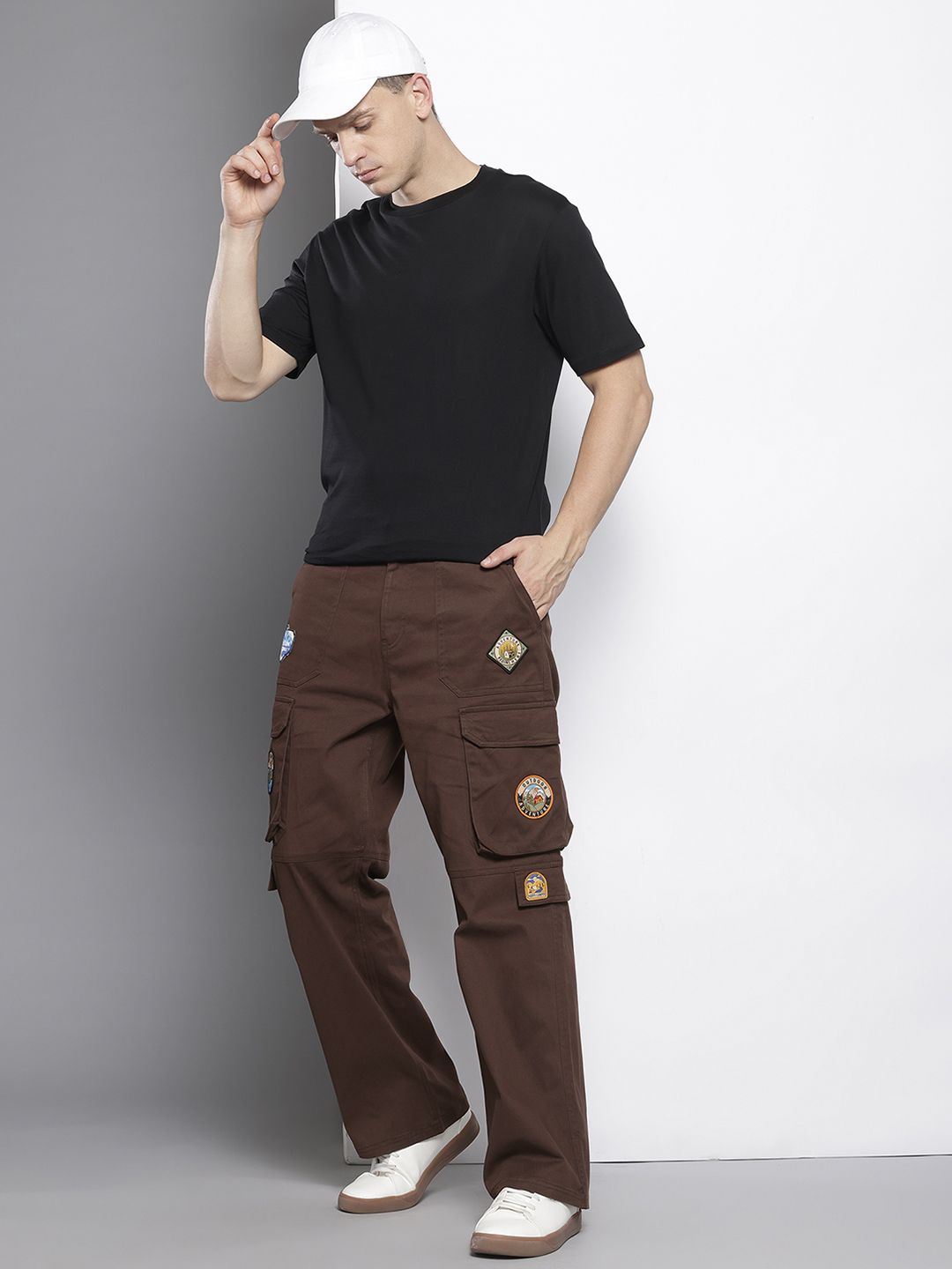 Men's Brown Relaxed Fit Solid Cargos