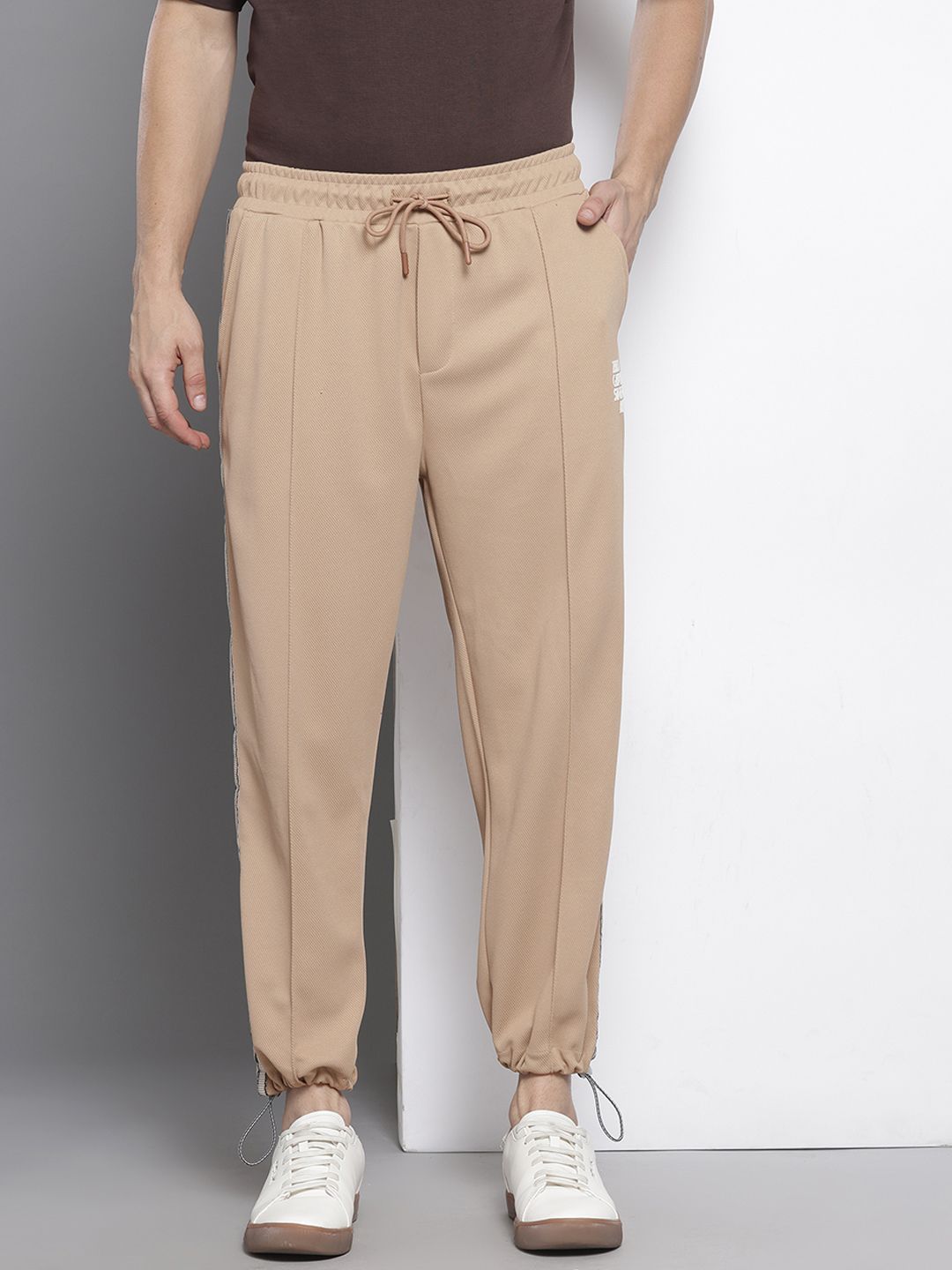 Men's Brown Relaxed Fit Printed Wide Leg Joggers