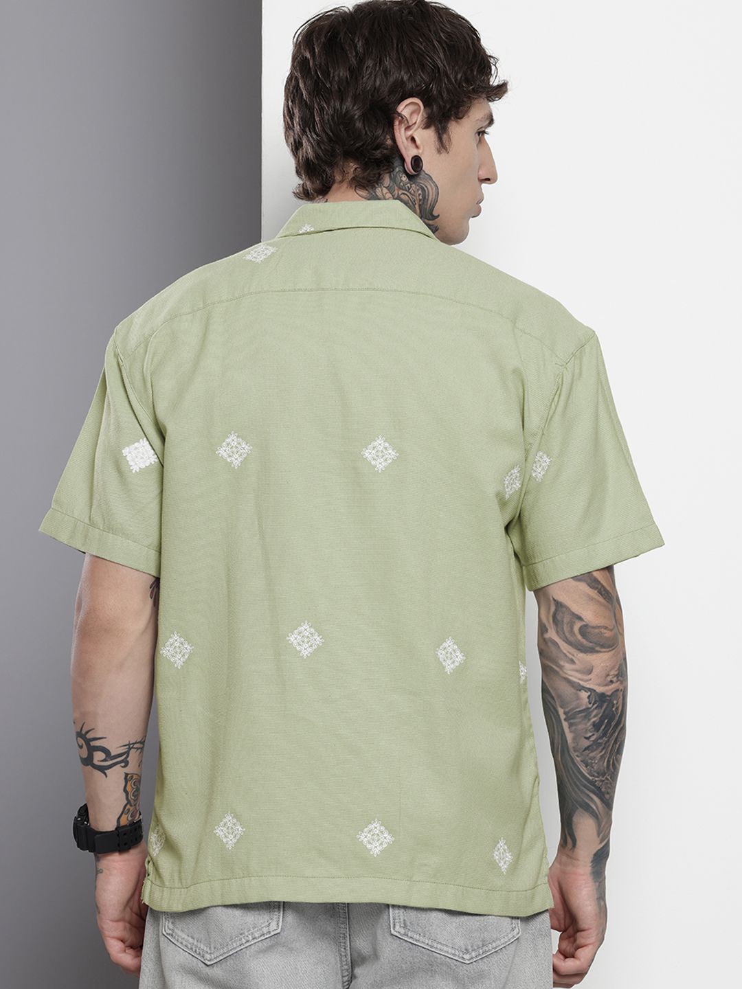 Men's Green Relaxed Fit Solid Resort Wear Shirt
