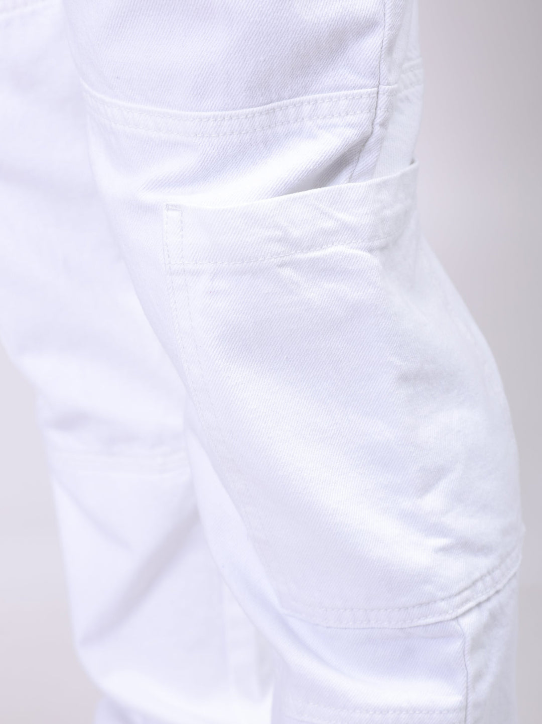 Men's White Dad Fit Solid Utility Cargo Jeans