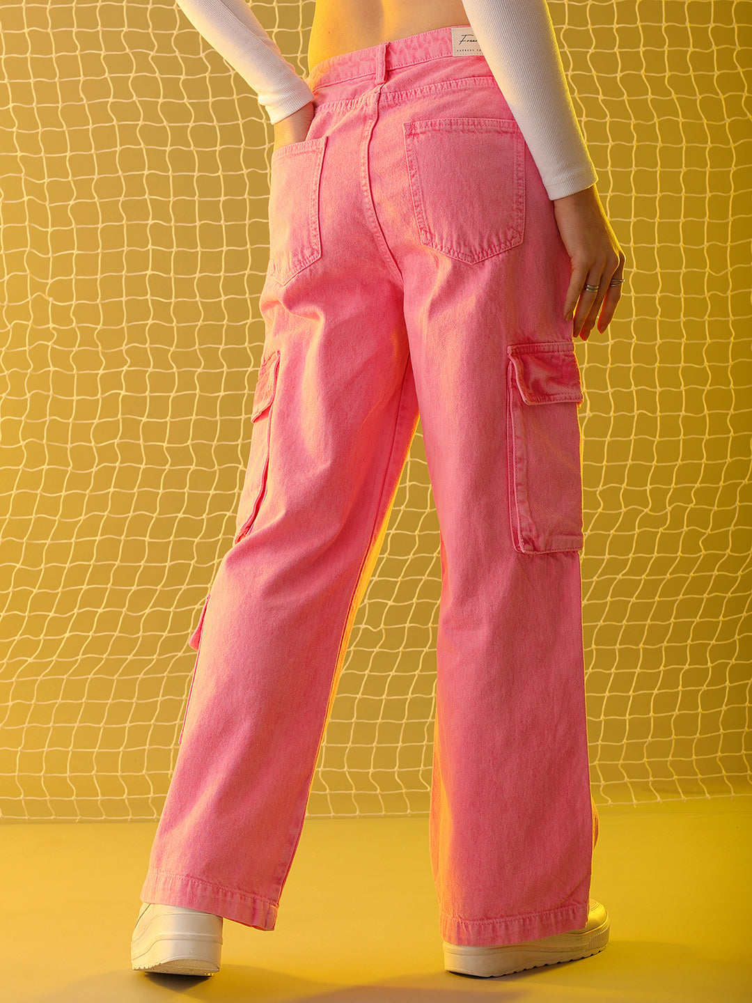 Women's Pink Relaxed Solid Jeans