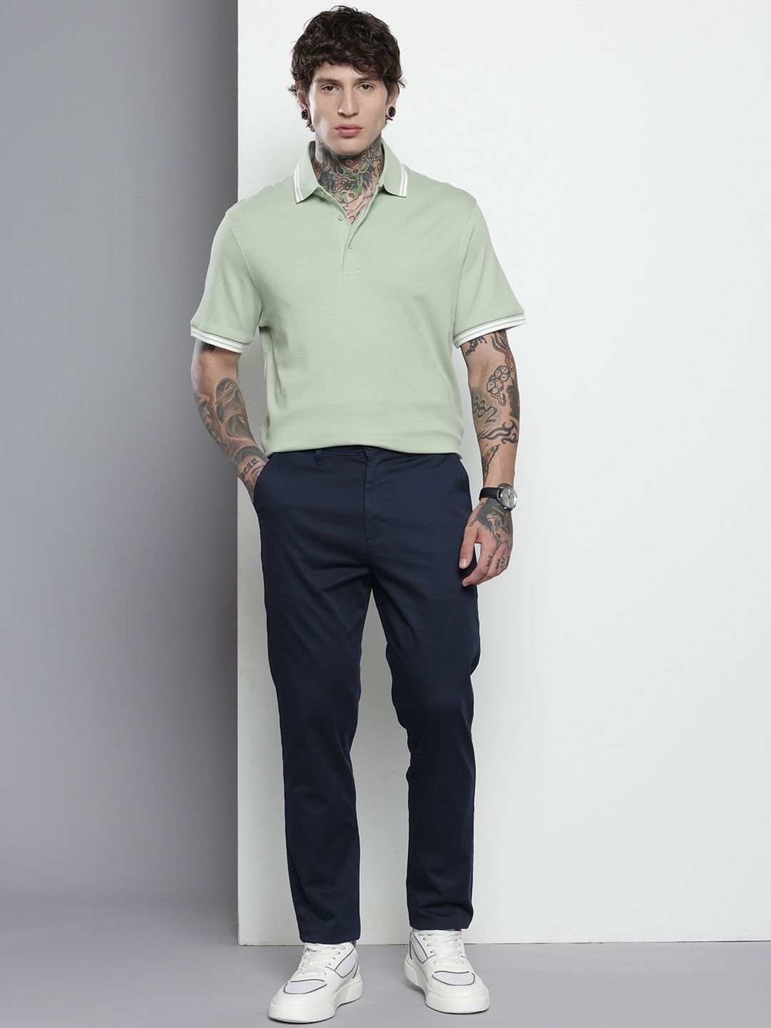 Men's Blue Regular Fit Solid Chinos