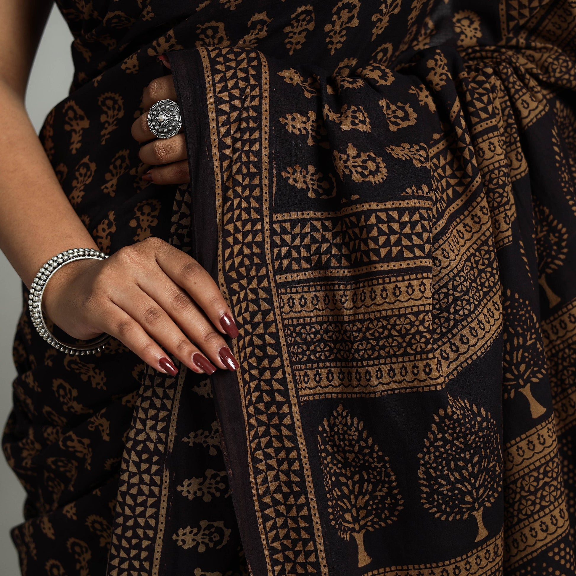 Brown - Natural Dyed Bagh Print Cotton Saree with Blouse Piece 08