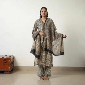 Beige - Chanderi Silk Hand Block Bagru Print Kurta Set 05