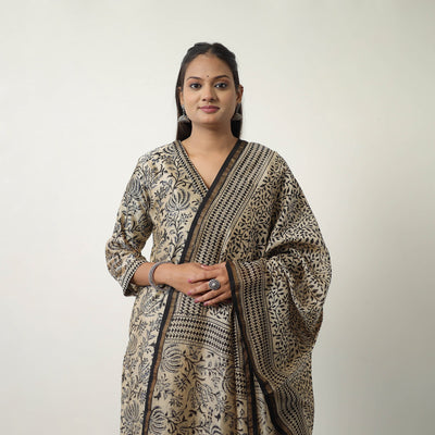 Beige - Chanderi Silk Hand Block Bagru Print Kurta Set 05
