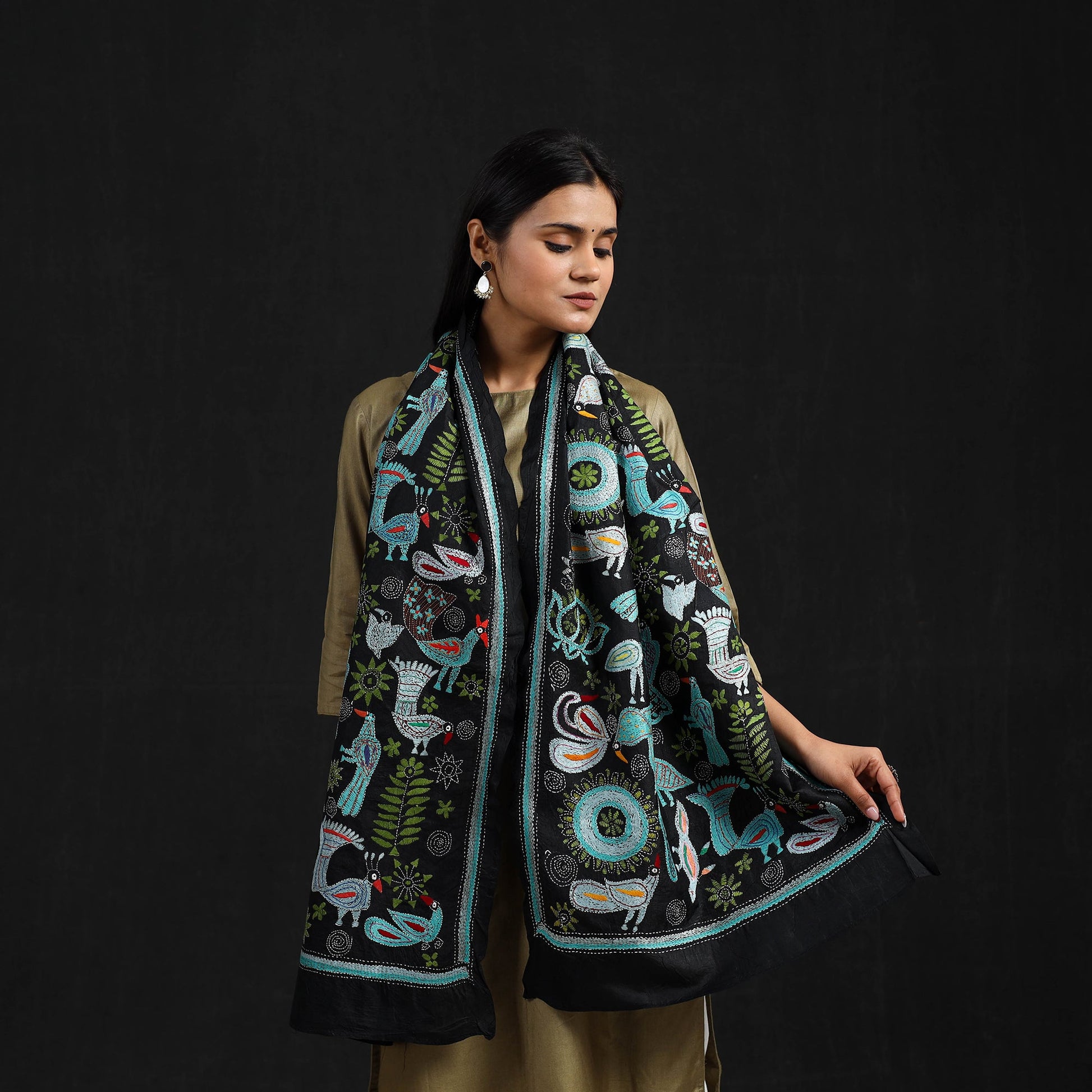 Black - Handloom Silk Bengal Kantha Work Stole 10