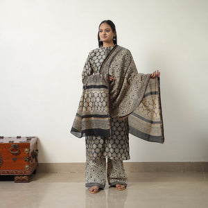 Beige - Chanderi Silk Hand Block Bagru Print Kurta Set 08